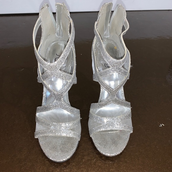 Heels - Picture 1 of 5